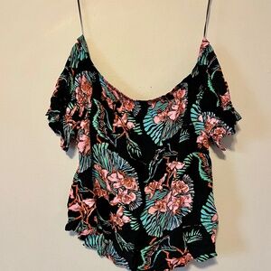 Levi’s Off Shoulder Top